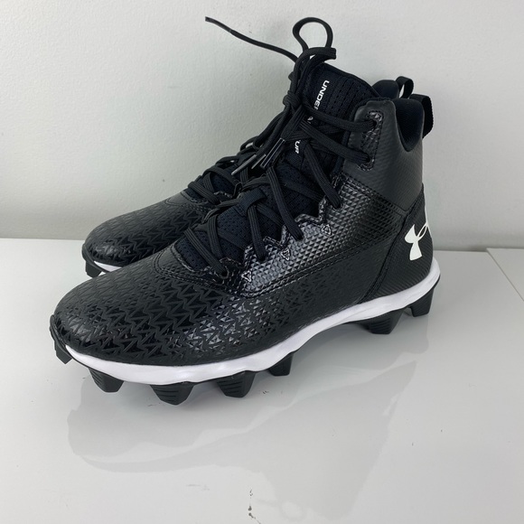 Under Armour Other - Youth Under Armour football cleats 3022175-001 6Y